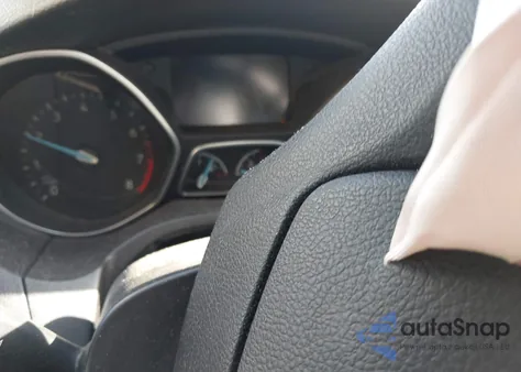 2016 Ford Focus S из США, поврежденный, VIN 1FADP3E24GL211175